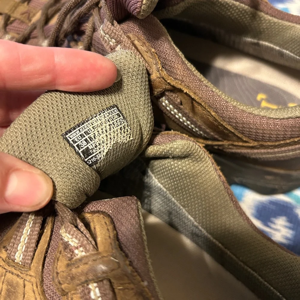 GUC Women's Keen hiking shoes